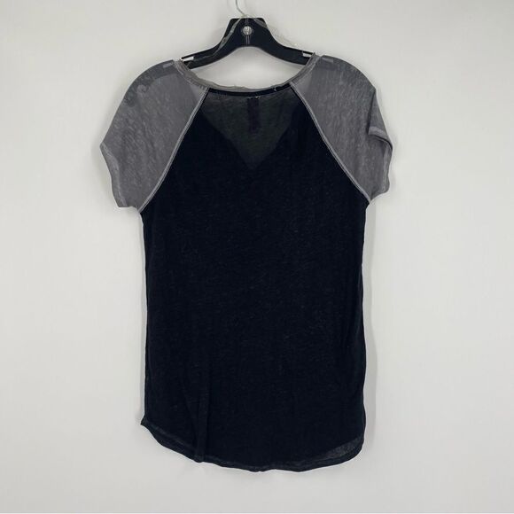 No Boundaries Juniors’ Slit V Neck Short Sleeve Thin Teeshirt size M (7-9) Black - Picture 3 of 3